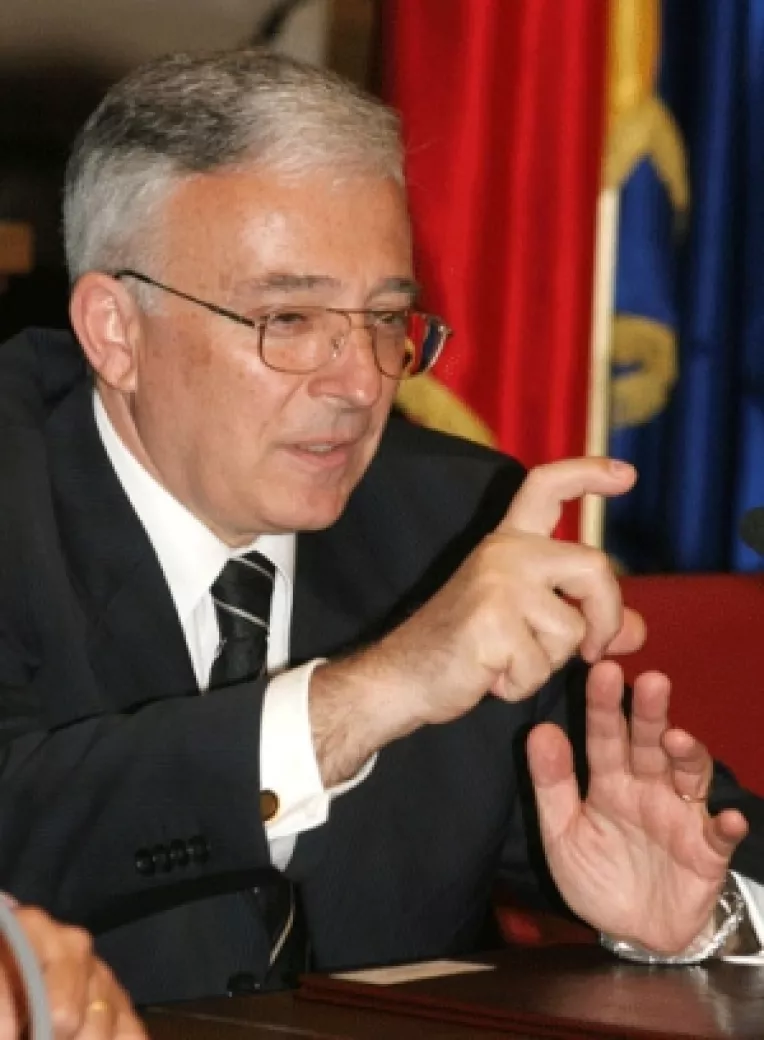 Adrian Vasilescu: Guvernatorul Isarescu ramane la BNR pana cand Romania va trece la moneda euro