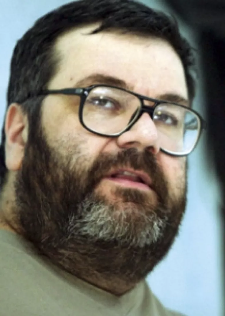 Bogdan Teodorescu: "Basescu face un Guvern PD-L-UDMR, cu oameni racolati de la PSD si PNL"