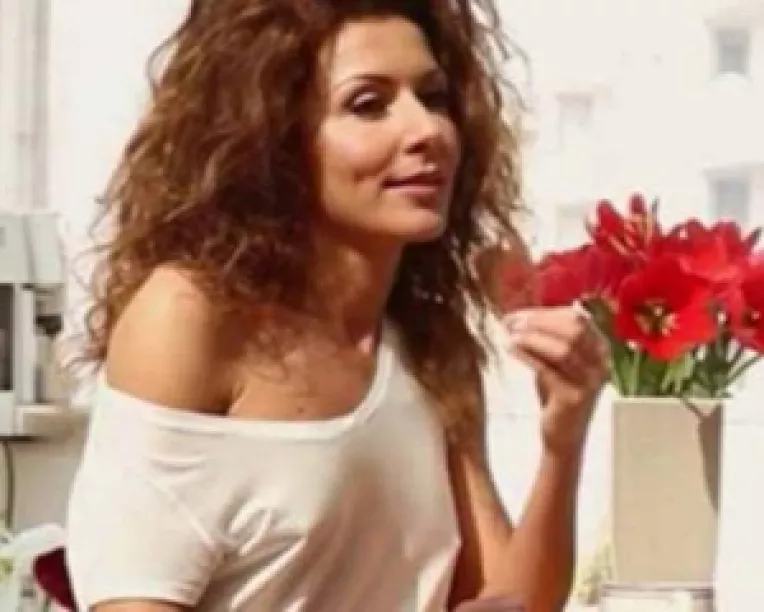 Carmen Bruma implineste 36 de ani: La multi ani!