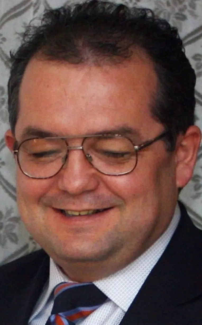 Constantin Gheorghe: Spectacolul grotesc al tele-guvernarii