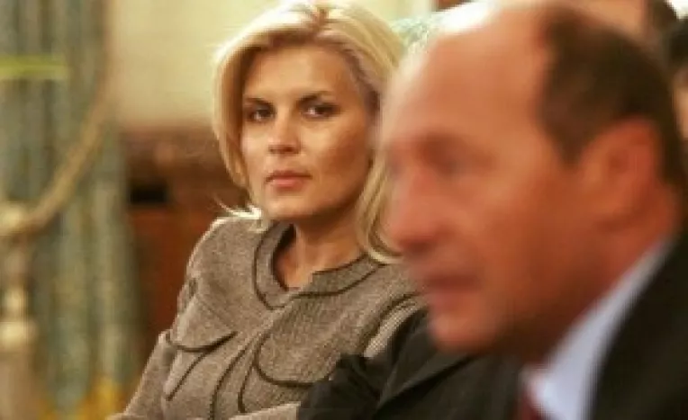 Cozmin Gusa: TATAL SI MAMA RELELOR DIN ROMANIA - TRAIAN BASESCU SI ELENA UDREA