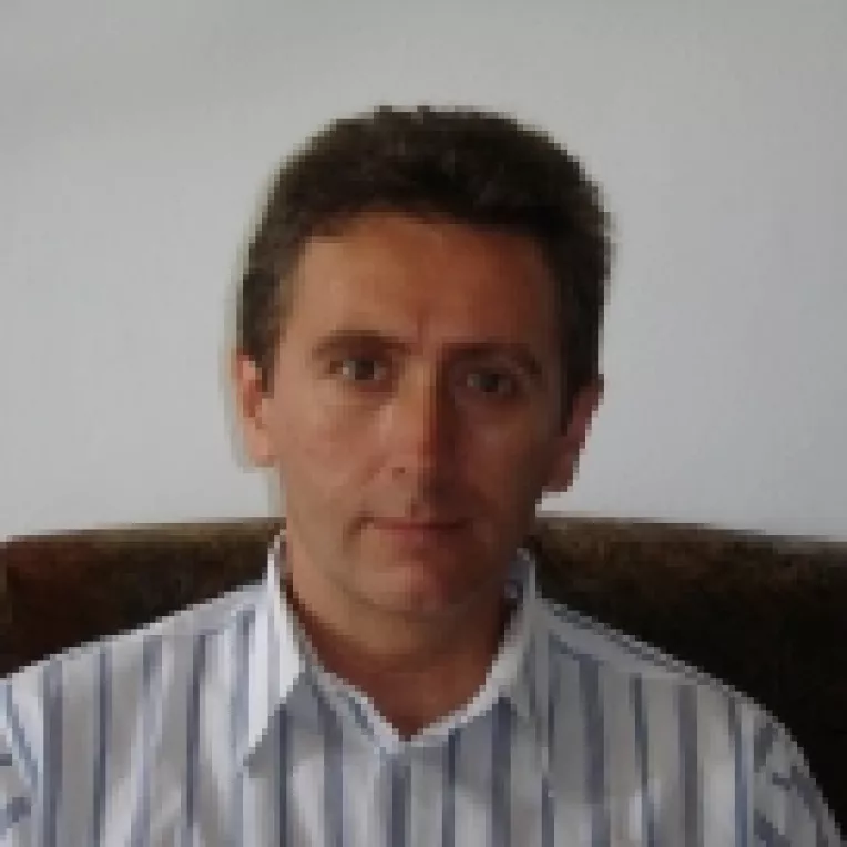 Dr. MArius Uscatu: "Monturile nu apar din cauza pantofilor si nu sunt mostenite!"