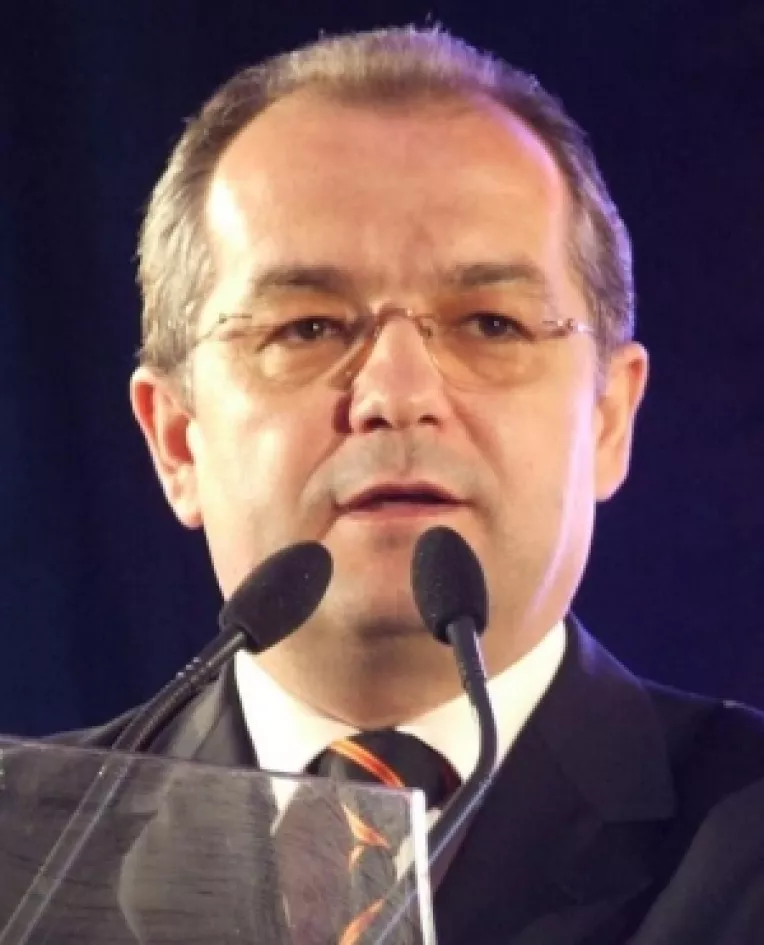 Executivul a decis sa-si asume raspunderea pe Codurile juridice