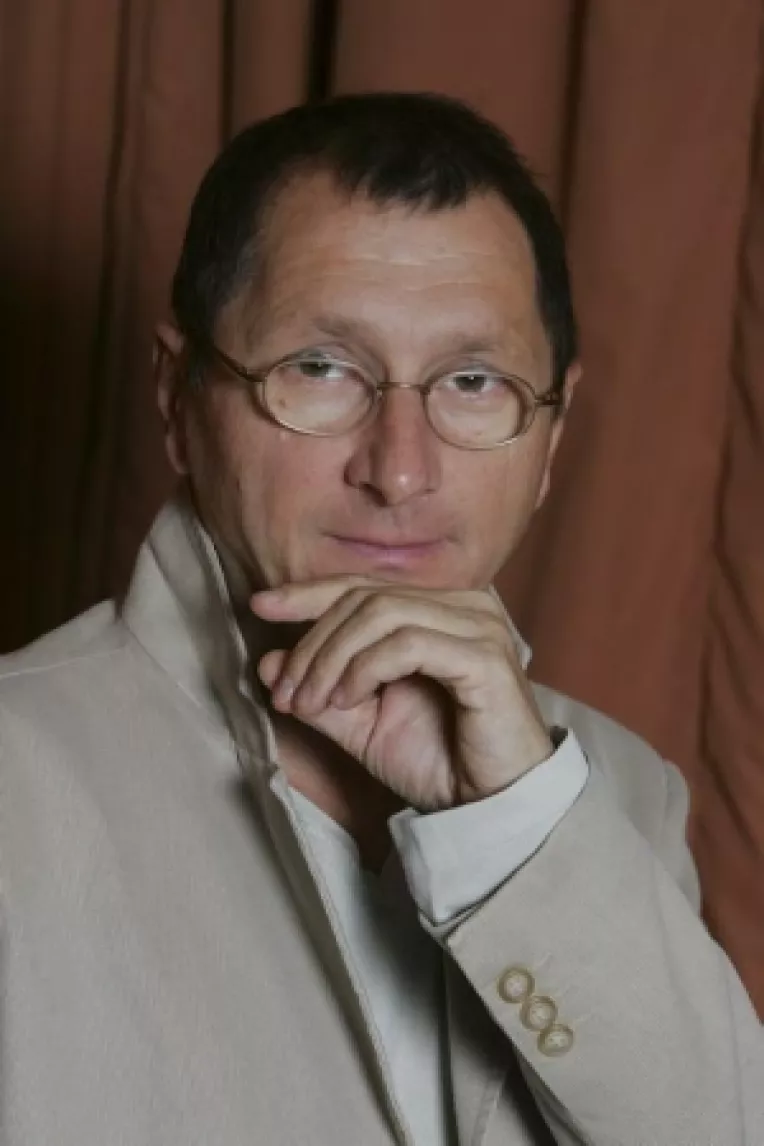 Facebook: Horatiu Malaele a fost magnific la radio Smart fm, in direct din Sala Amfiteatru a Teatrului Metropolis