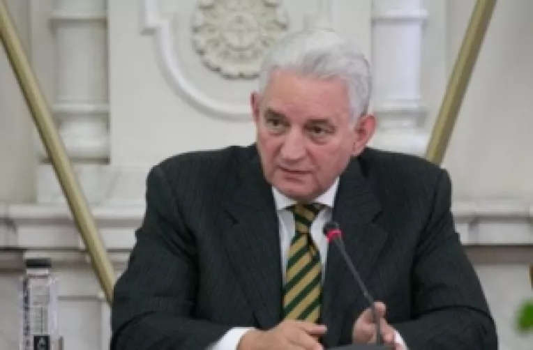 Ilie Sarbu este convins ca Iohannis nu va fugi de o dezbatere cu Ponta