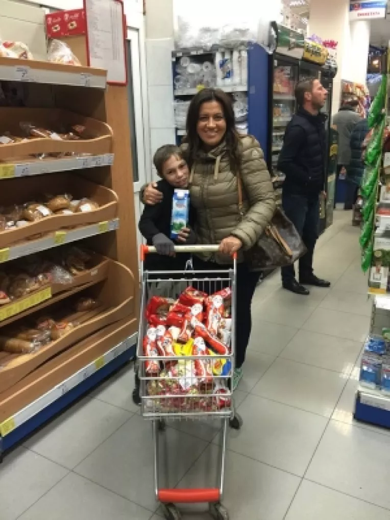 Mirela Retegan de la Gasca Zurli a facut un gest nobil pentru cativa copii, de Sfantul Nicolae