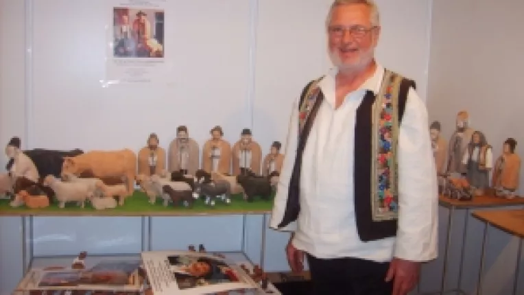 Nicolae Diaconu, ceramist: "Ceramica figurativa cu diverse teme, la targul de la Palatul Parlamentului!"