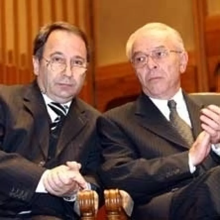 Parlamentul a depasit doua cincinale in patru ani