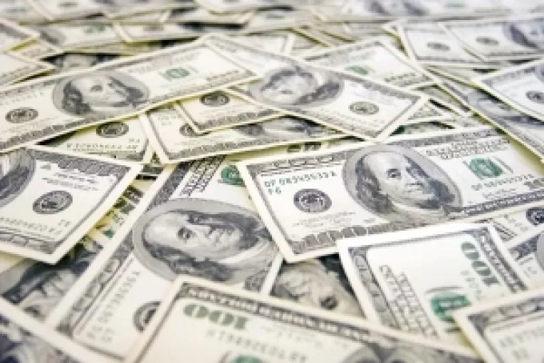 Pentru a evita o serie de masuri costisitoare impuse pietei, Bancile au externalizat credite de peste 17 miliarde de euro 	