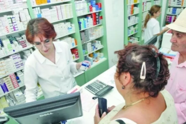 Pentru ca grupul Fildas Trading este inglodat in datorii, criza financiara scoate la vanzare Farmaciile "Catena" din Constanta