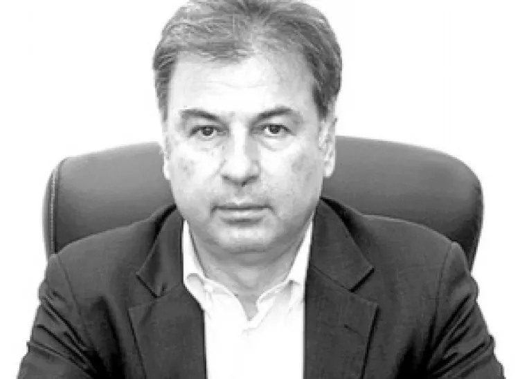 Prognoza antreprenorului grec Pericles Venieris: Venituri de 100 de milioane de euro cu noua bautura racoritoare Green Cola, lansata recent in Romania