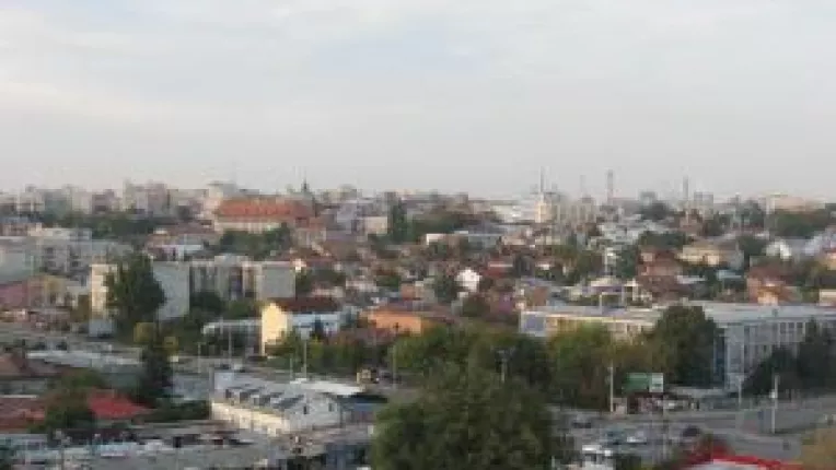 Proprietara a 14 case. Caut impozit mic