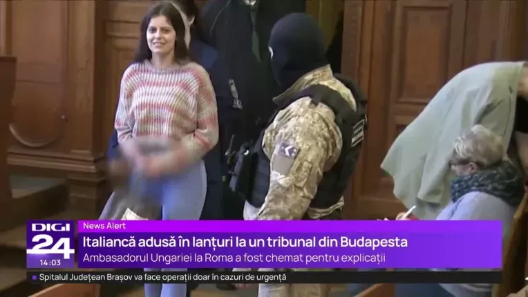 Revolta in Italia dupa ce o italianca a fost adusa in lanturi la tribunal in Budapesta